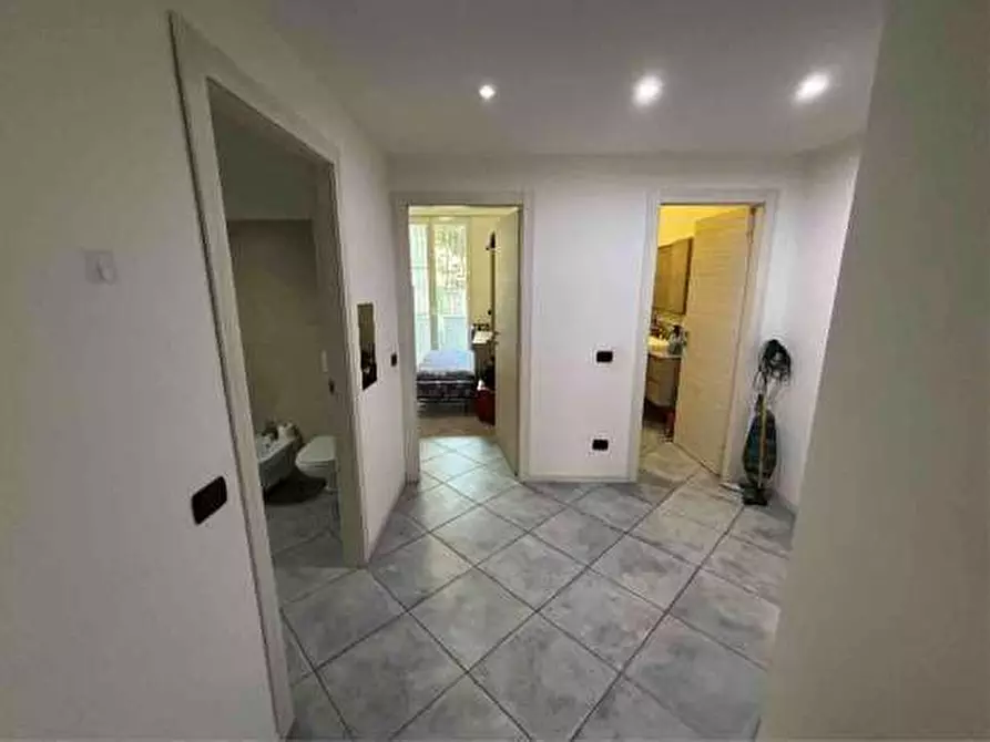 Immagine 9 di Appartamento in vendita  in Via S. Carlo 9 a Garbagnate Milanese