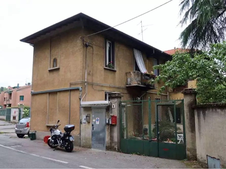 Immagine 1 di Appartamento in vendita  in Via Regina Margherita  1 a Biassono