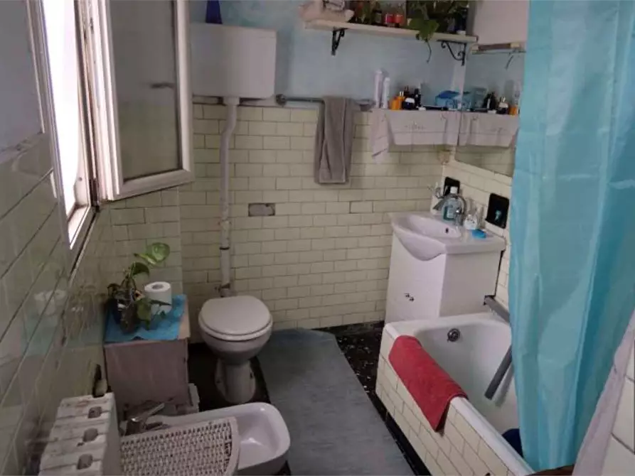 Immagine 13 di Appartamento in vendita  in Via Regina Margherita  1 a Biassono