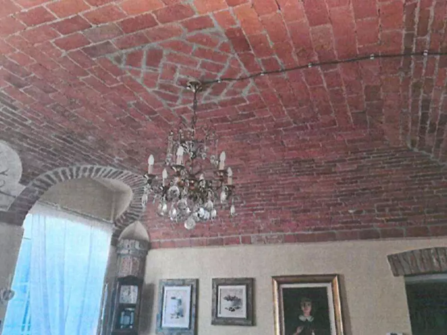 Immagine 10 di Garage in vendita  in Via verdi  13 a Cuvio