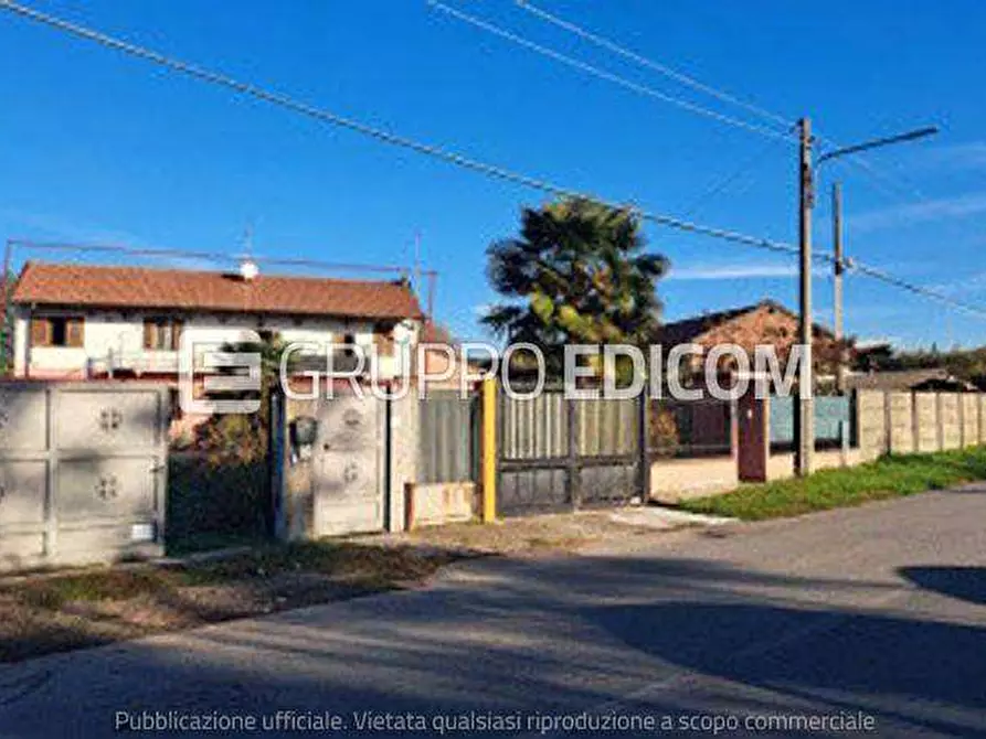 Immagine 5 di Appartamento in vendita  in Frazione sacconago, via canale  10 a Busto Arsizio