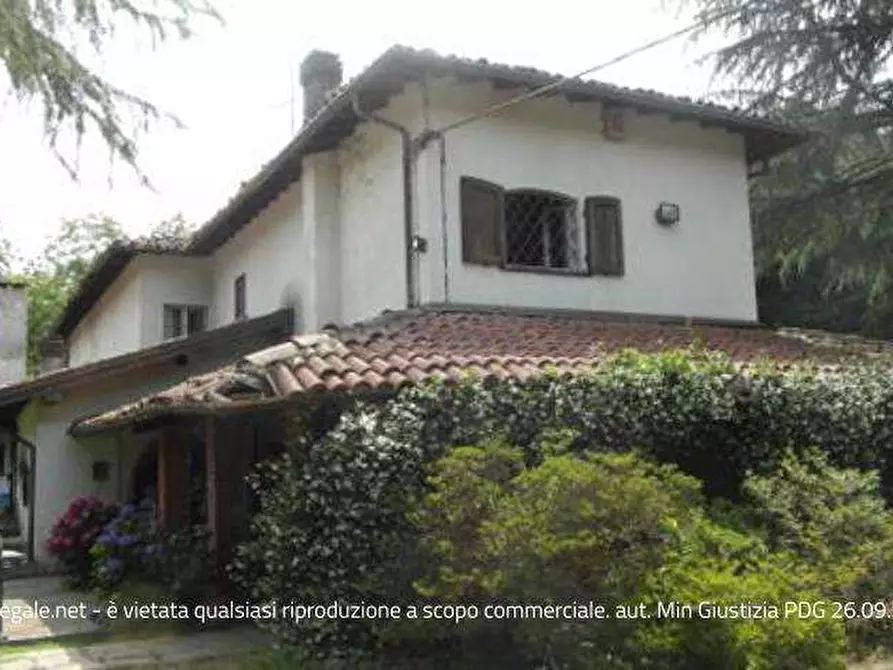 Immagine 1 di Villa in vendita  in agricola torbera a Angera