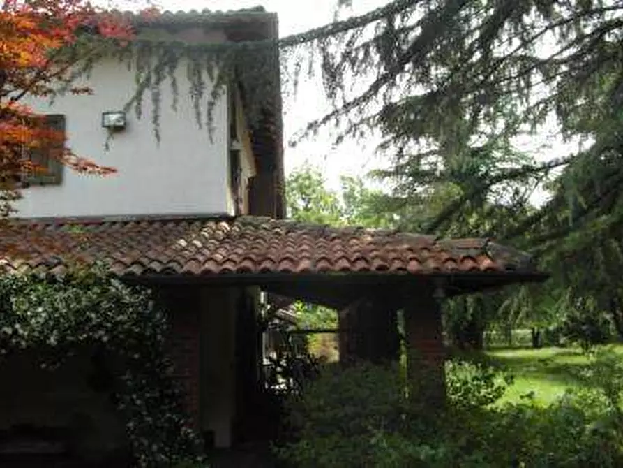 Immagine 12 di Villa in vendita  in agricola torbera a Angera