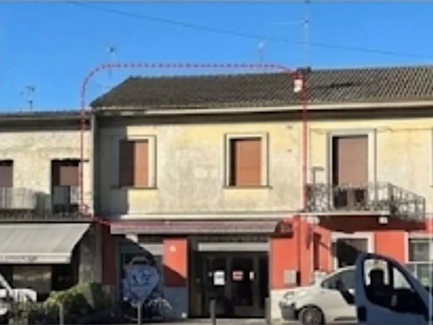 Immagine 1 di Appartamento in vendita  in Villa cortese, piazza vittoria 3 a Villa Cortese