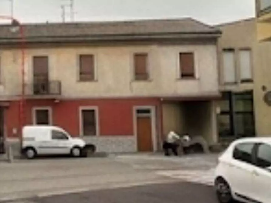 Immagine 2 di Appartamento in vendita  in Villa cortese, piazza vittoria 3 a Villa Cortese