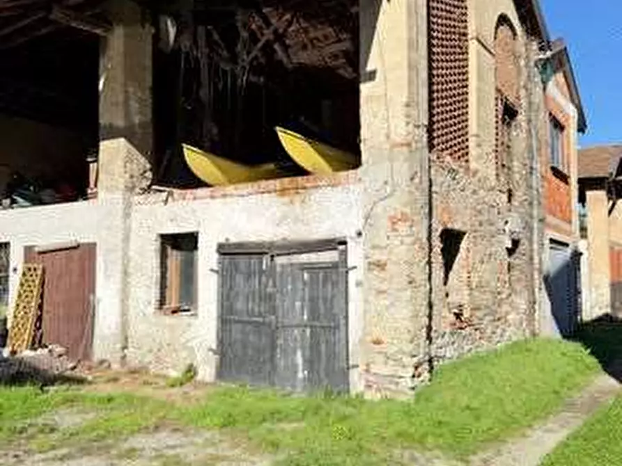 Immagine 11 di Appartamento in vendita  in Via libertà  10 a Casale Litta