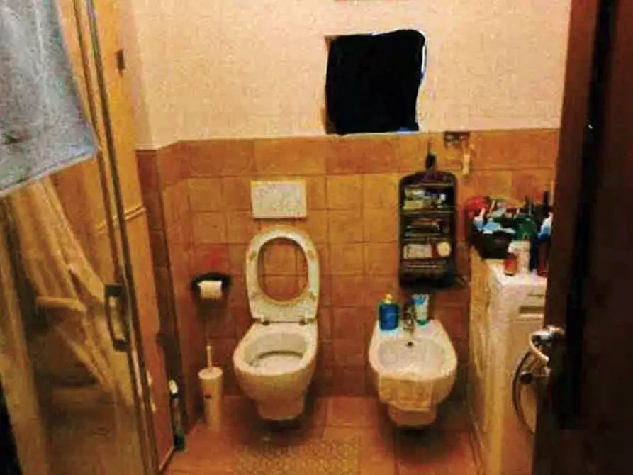 Immagine 5 di Appartamento in vendita  in Via goldoni  41 a Varese