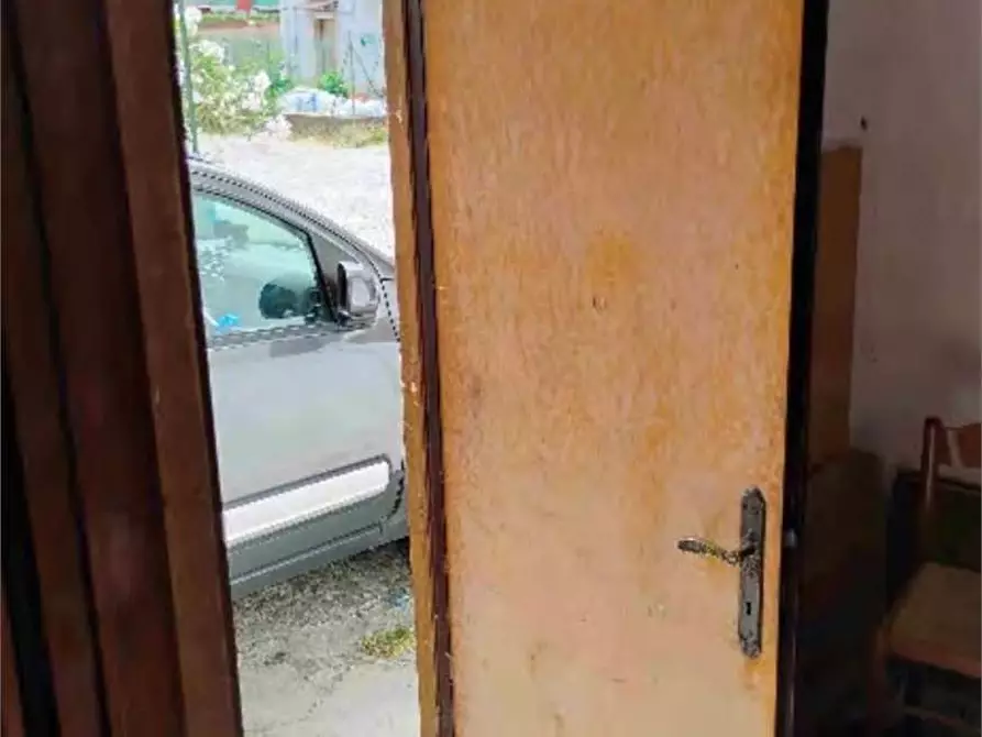 Immagine 5 di Appartamento in vendita  in Via antonio gramsci  25 a Malnate