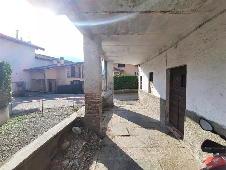 Immagine 4 di Appartamento in vendita  in Via fratelli bandiera  6 a Grantola
