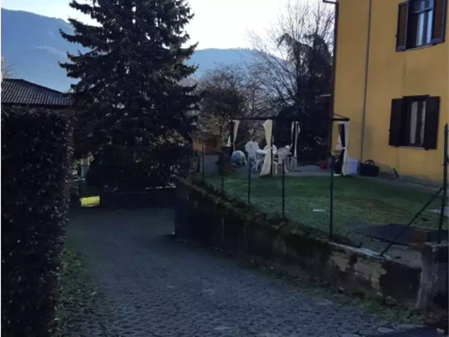 Immagine 7 di Appartamento in vendita  in Via repubblica  18/b a Cuasso Al Monte