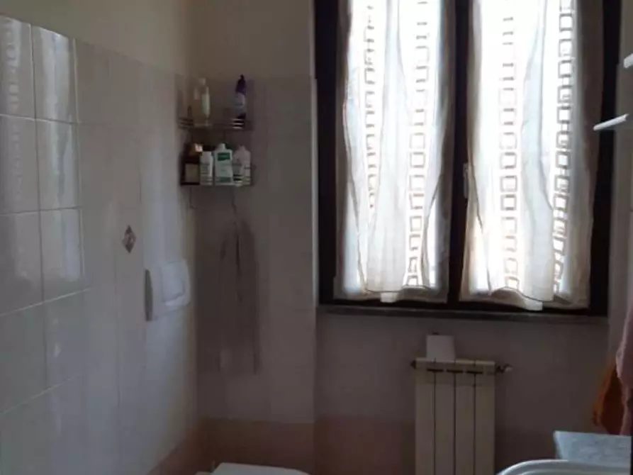 Immagine 19 di Appartamento in vendita  in Via repubblica  18/b a Cuasso Al Monte