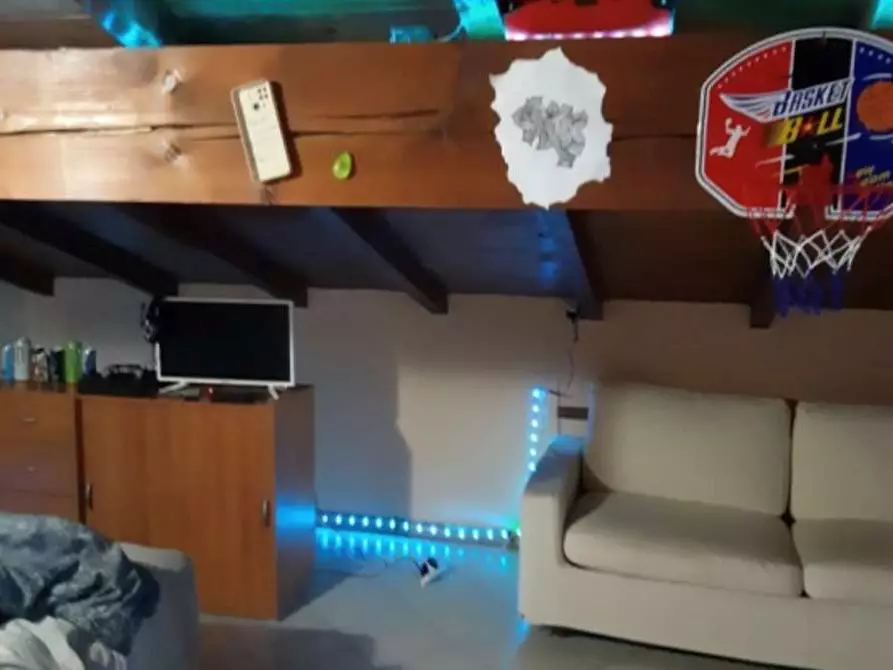 Immagine 21 di Appartamento in vendita  in Via repubblica  18/b a Cuasso Al Monte