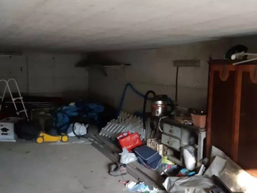 Immagine 26 di Appartamento in vendita  in Via repubblica  18/b a Cuasso Al Monte