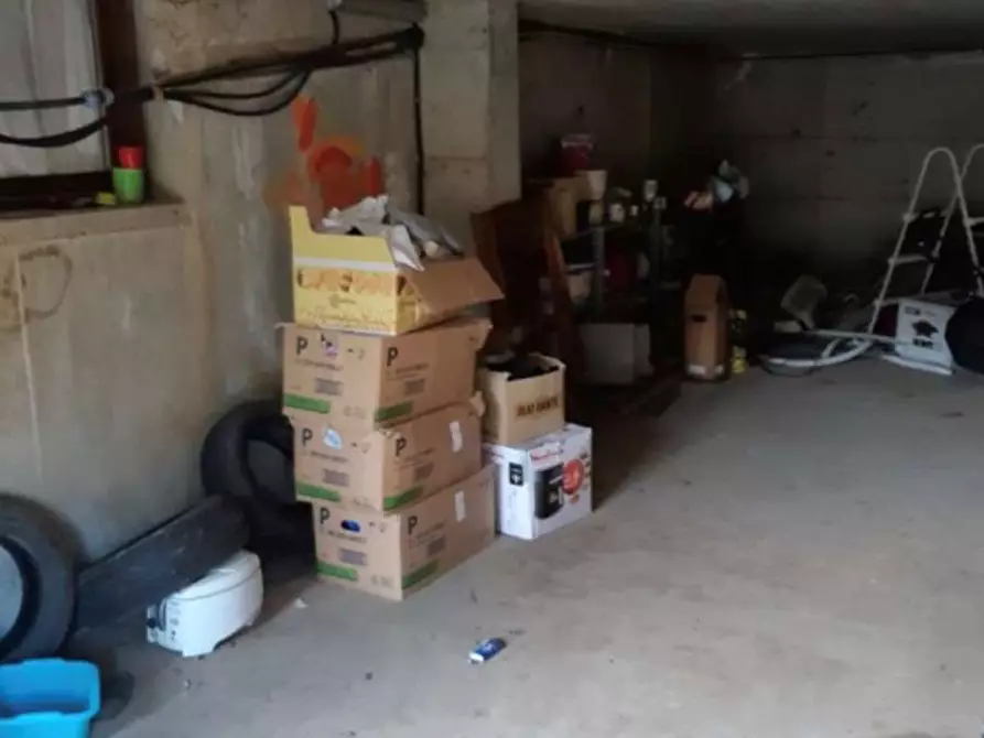 Immagine 27 di Appartamento in vendita  in Via repubblica  18/b a Cuasso Al Monte