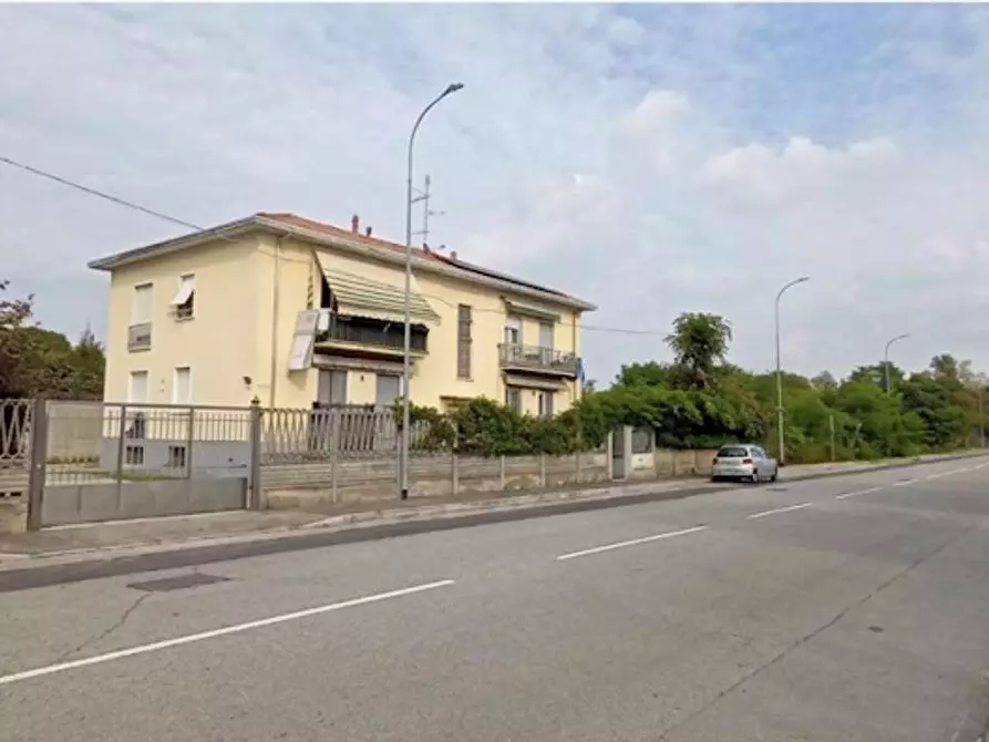 Immagine 2 di Appartamento in vendita  in Via giovanni  Xxiii a Lonate Pozzolo
