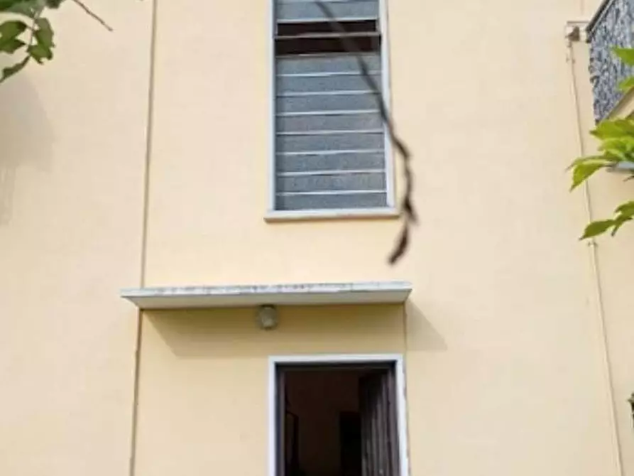 Immagine 4 di Appartamento in vendita  in Via giovanni  Xxiii a Lonate Pozzolo