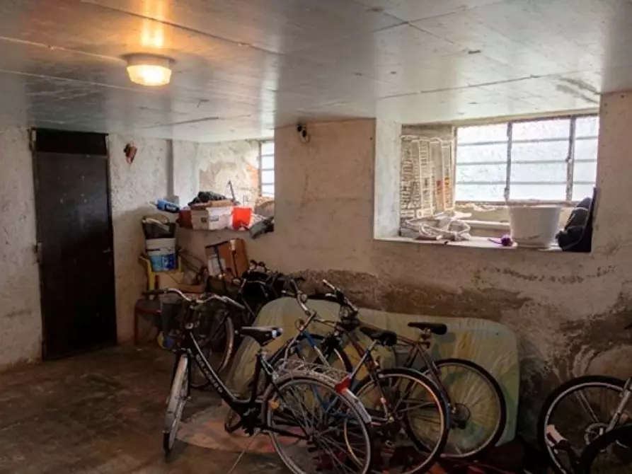 Immagine 11 di Appartamento in vendita  in Via giovanni  Xxiii a Lonate Pozzolo