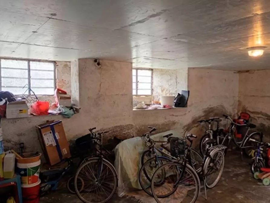 Immagine 12 di Appartamento in vendita  in Via giovanni  Xxiii a Lonate Pozzolo