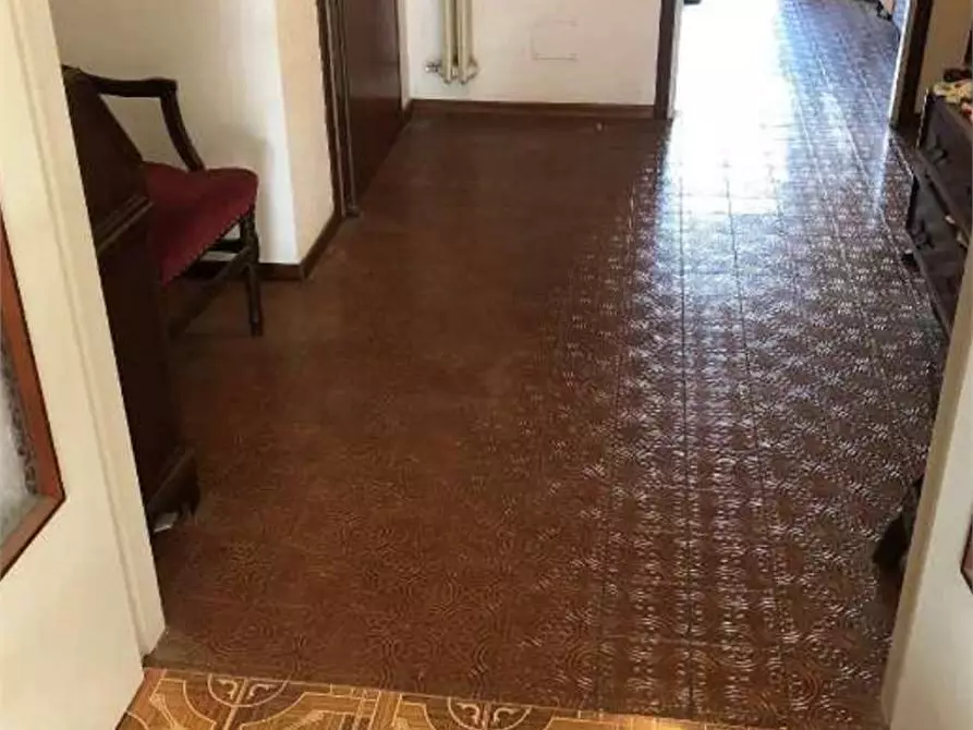 Immagine 4 di Appartamento in vendita  a Varese