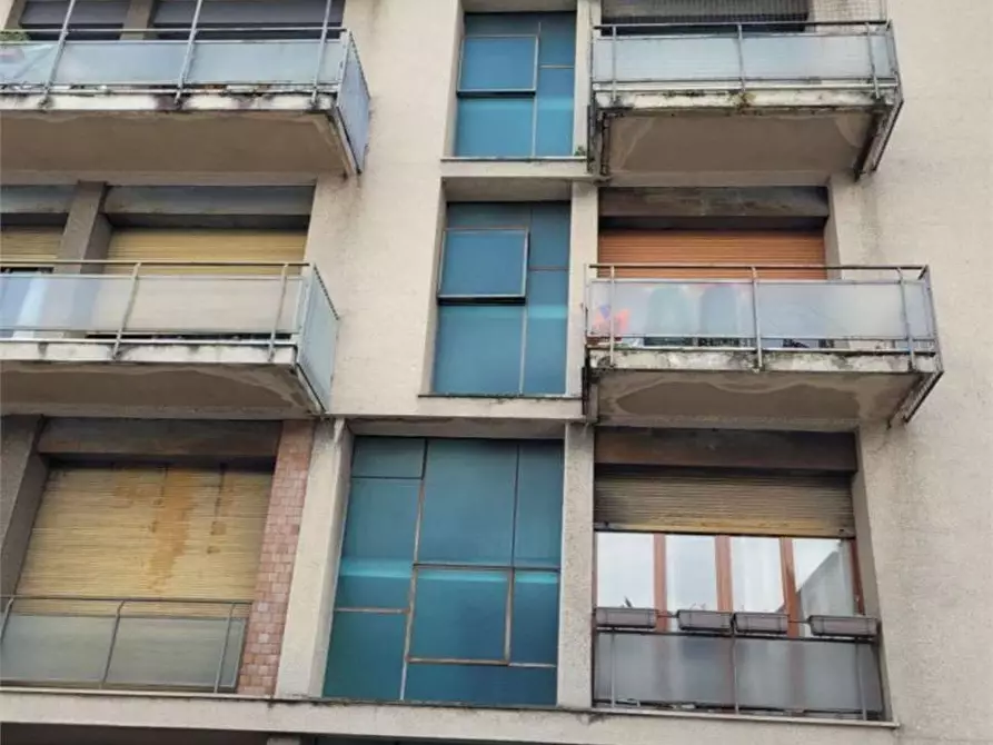 Immagine 3 di Appartamento in vendita  in Via Cesare Battisti  10 a Mariano Comense