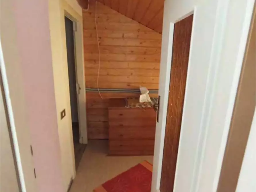 Immagine 7 di Appartamento in vendita  in Via Piazza Giuseppe Grandi 4F a Valganna