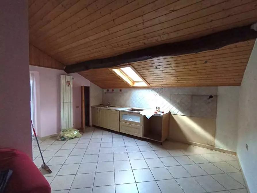 Immagine 8 di Appartamento in vendita  in Via Piazza Giuseppe Grandi 4F a Valganna