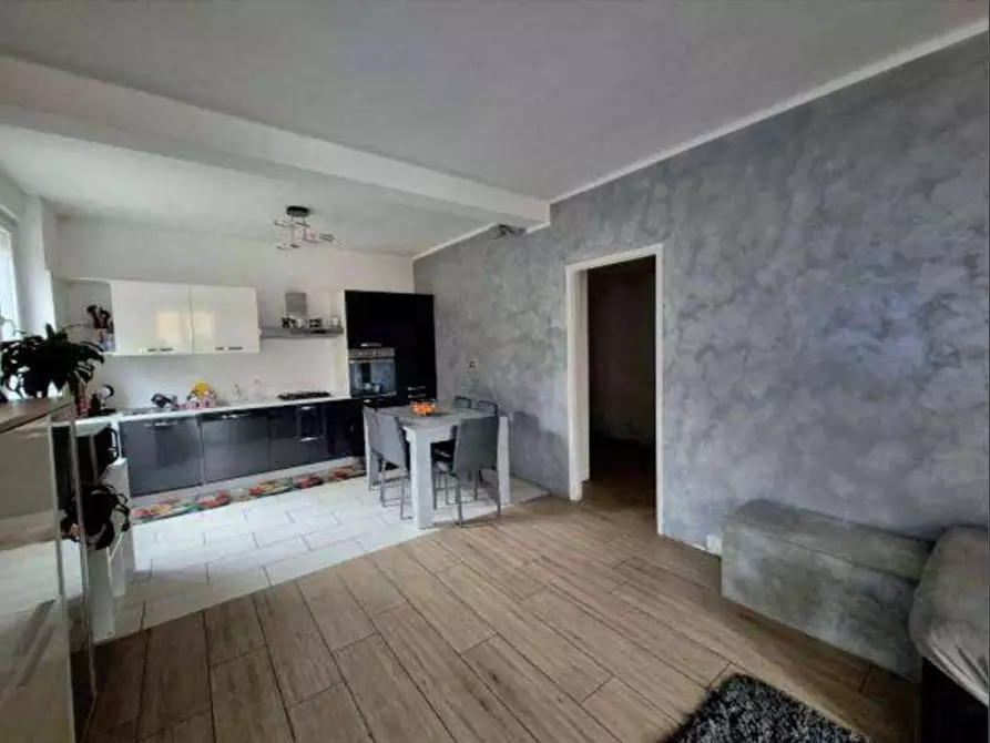 Immagine 23 di Appartamento in vendita  in Via marconi  25 a Castelveccana