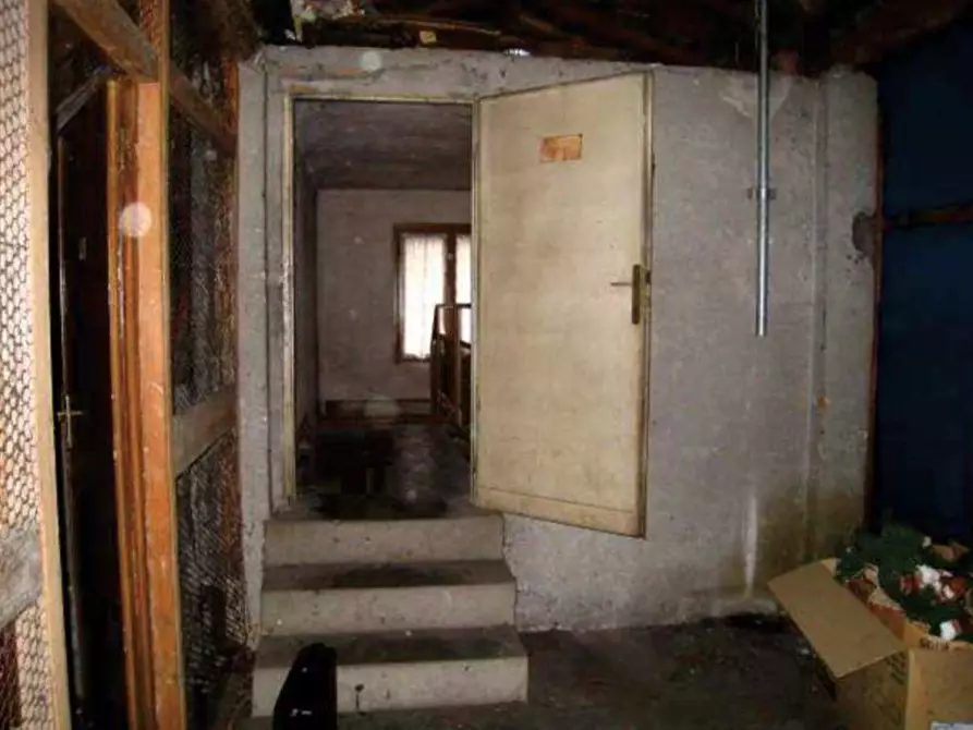 Immagine 36 di Appartamento in vendita  in Via marconi  25 a Castelveccana