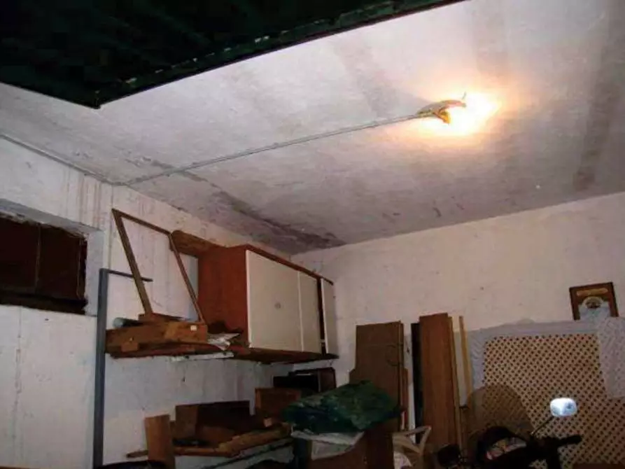 Immagine 40 di Appartamento in vendita  in Via marconi  25 a Castelveccana