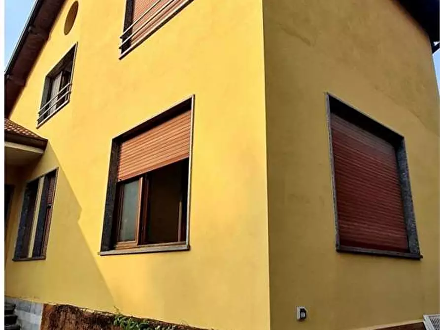 Immagine 1 di Appartamento in vendita  in Via felice cavallotti  39 a Vergiate