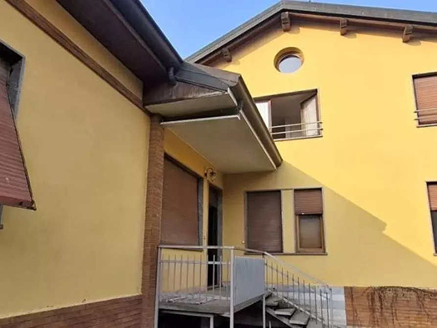 Immagine 3 di Appartamento in vendita  in Via felice cavallotti  39 a Vergiate