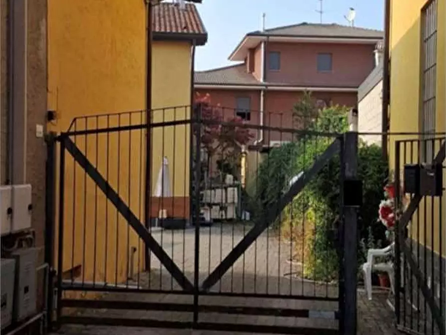 Immagine 8 di Appartamento in vendita  in Via felice cavallotti  39 a Vergiate
