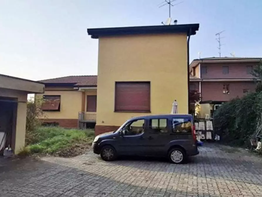 Immagine 10 di Appartamento in vendita  in Via felice cavallotti  39 a Vergiate