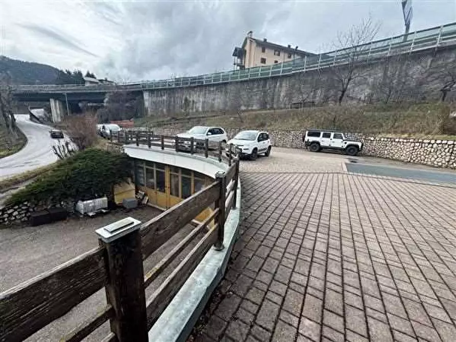 Immagine 2 di Laboratorio in vendita  in Via Galghena n. 13 a Pieve Di Cadore