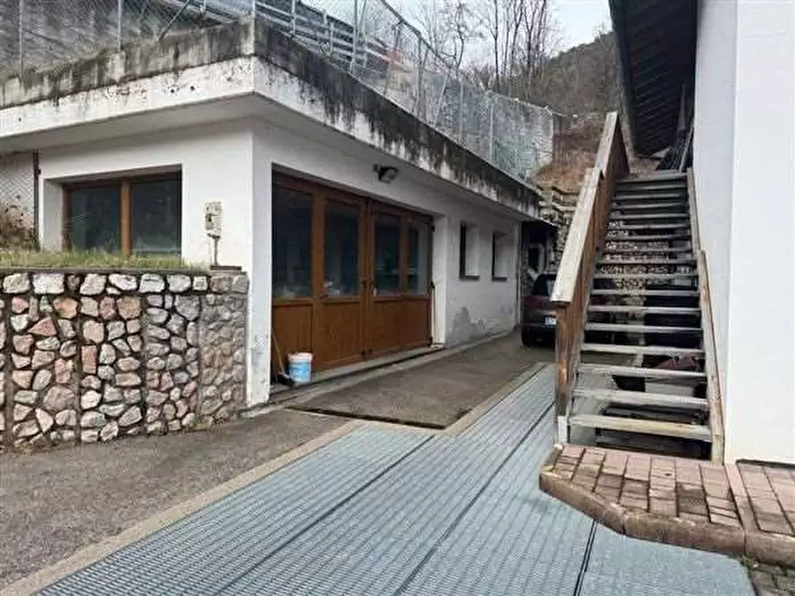 Immagine 3 di Laboratorio in vendita  in Via Galghena n. 13 a Pieve Di Cadore