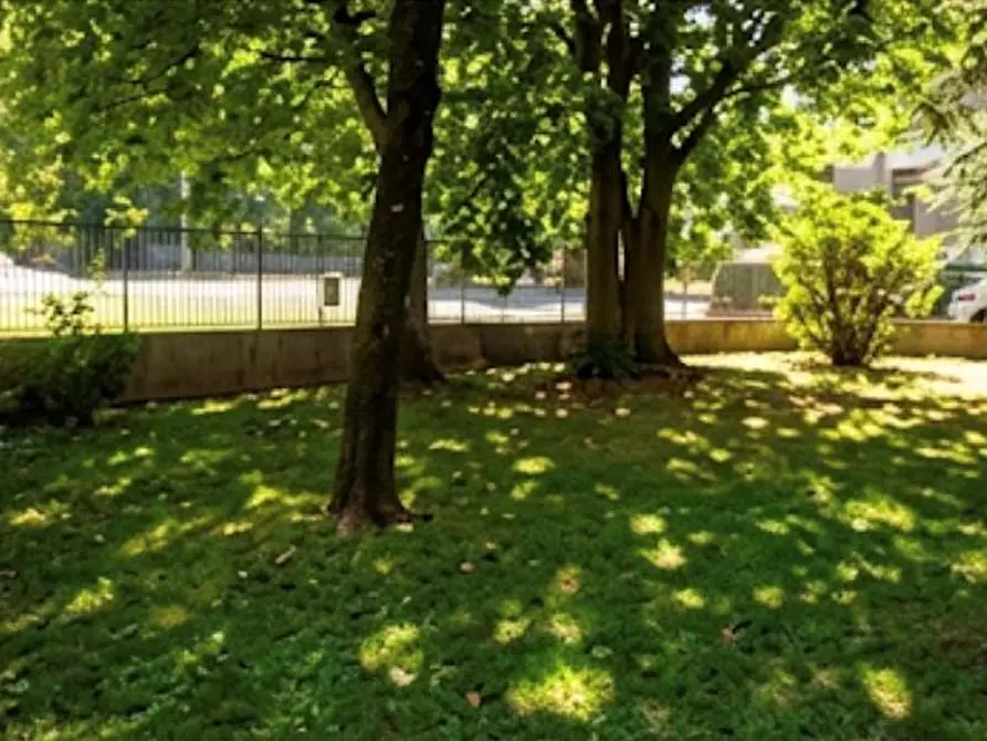 Immagine 6 di Appartamento in vendita  in Via Giuseppe Parini 1 a Mariano Comense