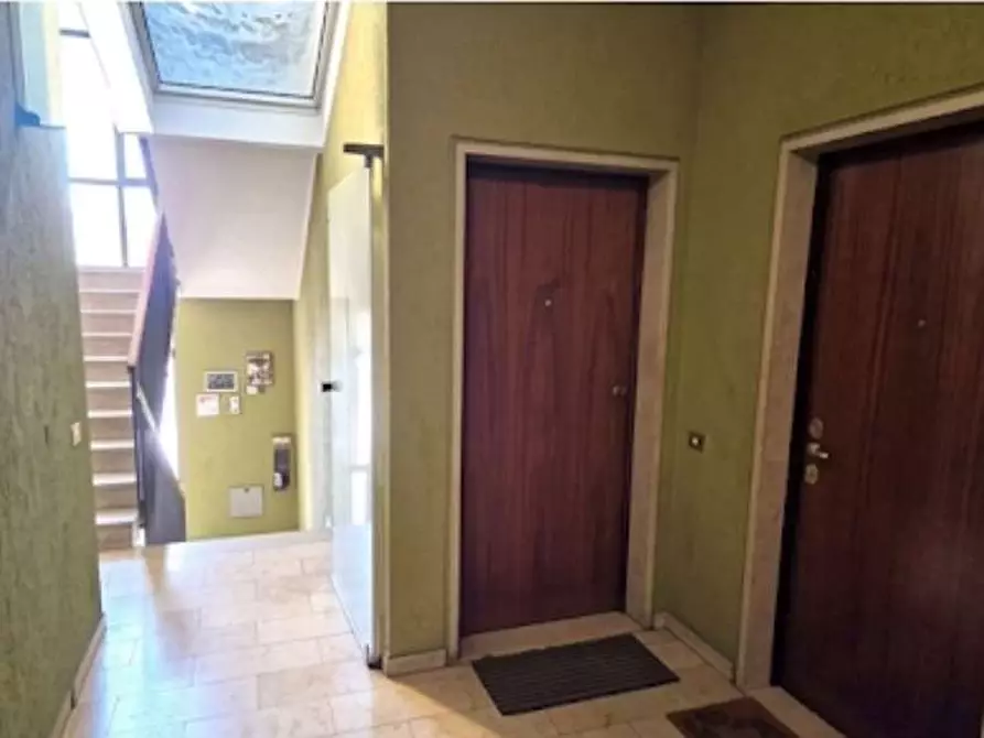 Immagine 8 di Appartamento in vendita  in Via Giuseppe Parini 1 a Mariano Comense