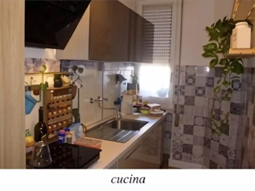 Immagine 11 di Appartamento in vendita  in Via Giuseppe Parini 1 a Mariano Comense