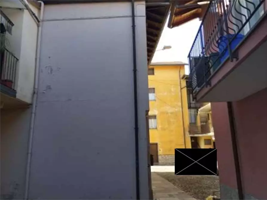 Immagine 4 di Appartamento in vendita  in Piazza Venezia 10 a Ranco