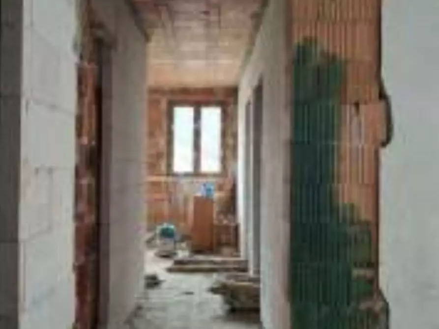 Immagine 7 di Stabile in vendita  in Via casamora 29 a Porto Ceresio