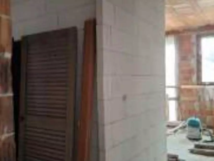 Immagine 8 di Stabile in vendita  in Via casamora 29 a Porto Ceresio