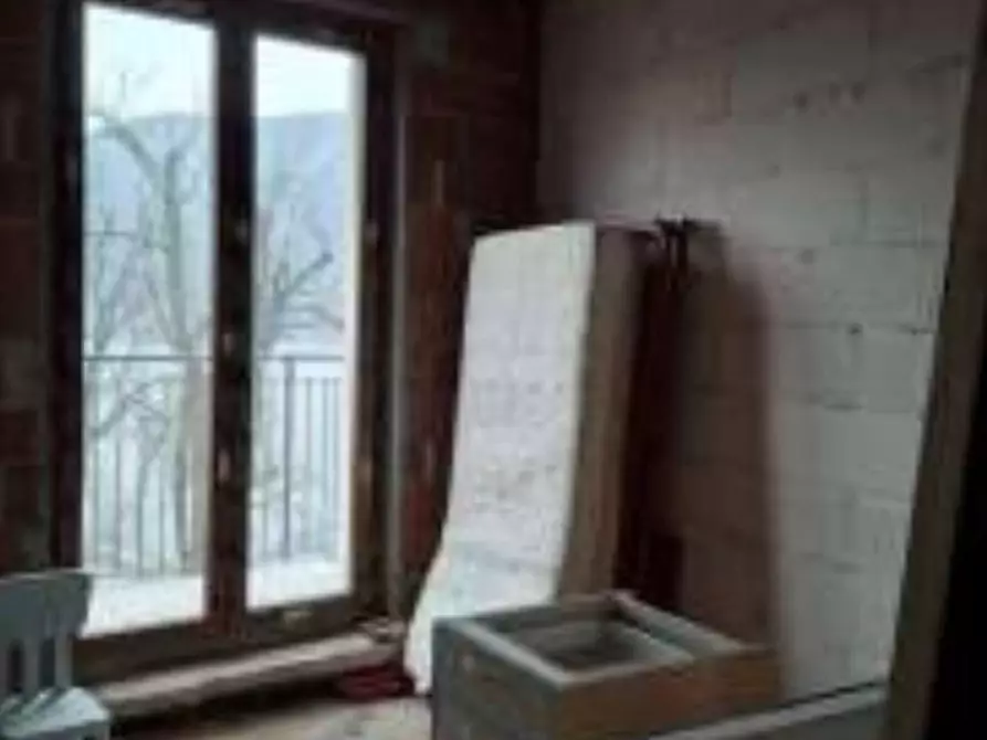 Immagine 10 di Stabile in vendita  in Via casamora 29 a Porto Ceresio