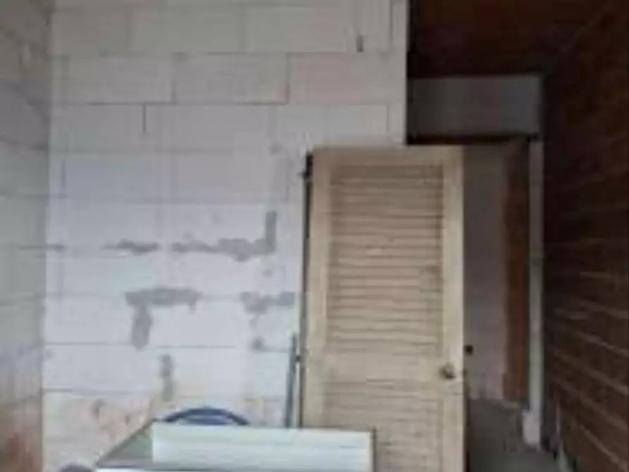 Immagine 11 di Stabile in vendita  in Via casamora 29 a Porto Ceresio