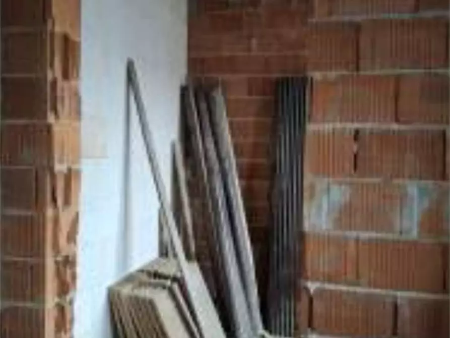 Immagine 12 di Stabile in vendita  in Via casamora 29 a Porto Ceresio