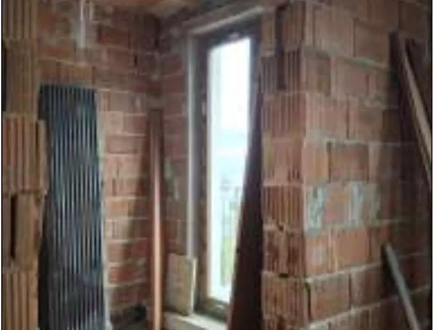 Immagine 13 di Stabile in vendita  in Via casamora 29 a Porto Ceresio