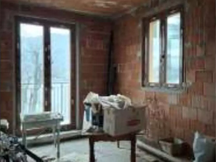 Immagine 17 di Stabile in vendita  in Via casamora 29 a Porto Ceresio