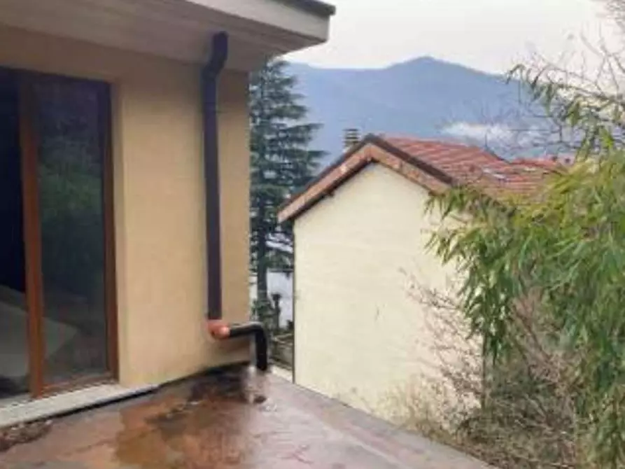 Immagine 18 di Stabile in vendita  in Via casamora 29 a Porto Ceresio