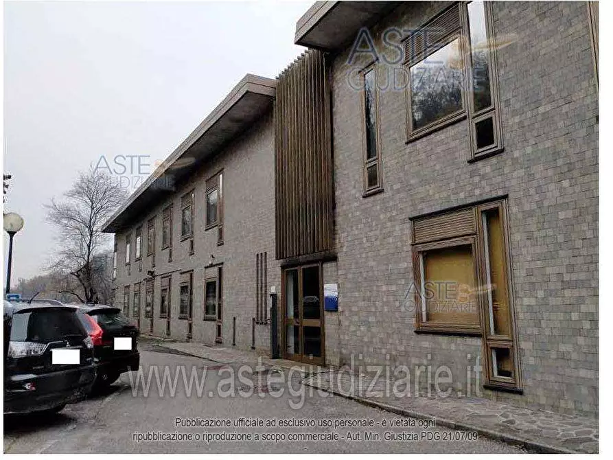 Immagine 1 di Ufficio in vendita  in Via Peschiera 20 a Varese