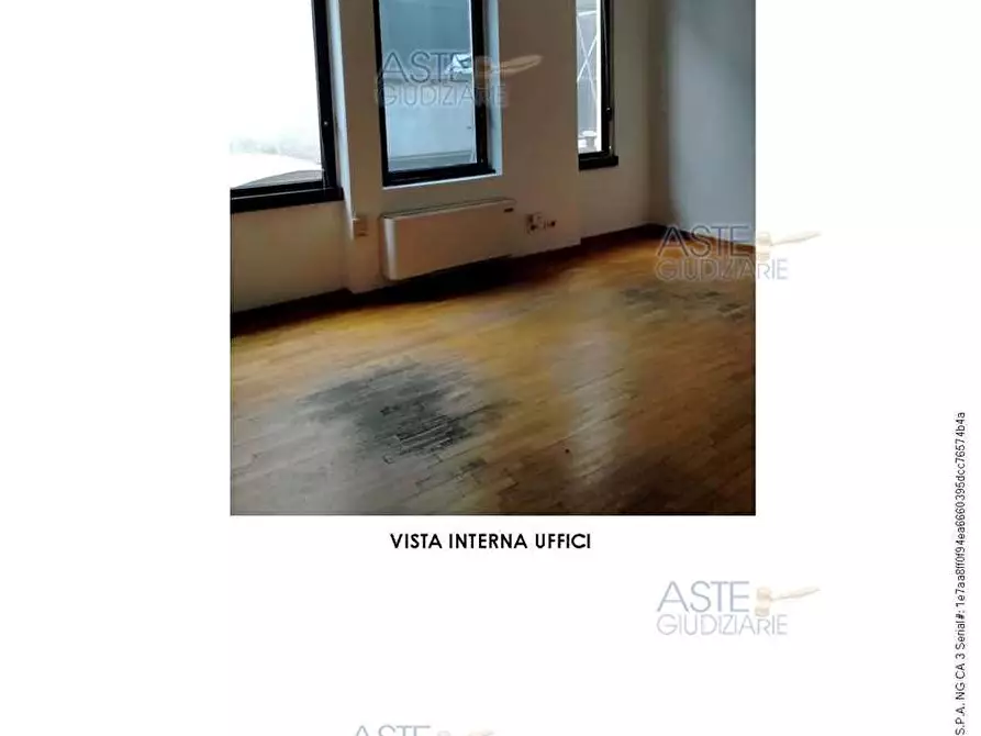 Immagine 4 di Ufficio in vendita  in Via Peschiera 20 a Varese