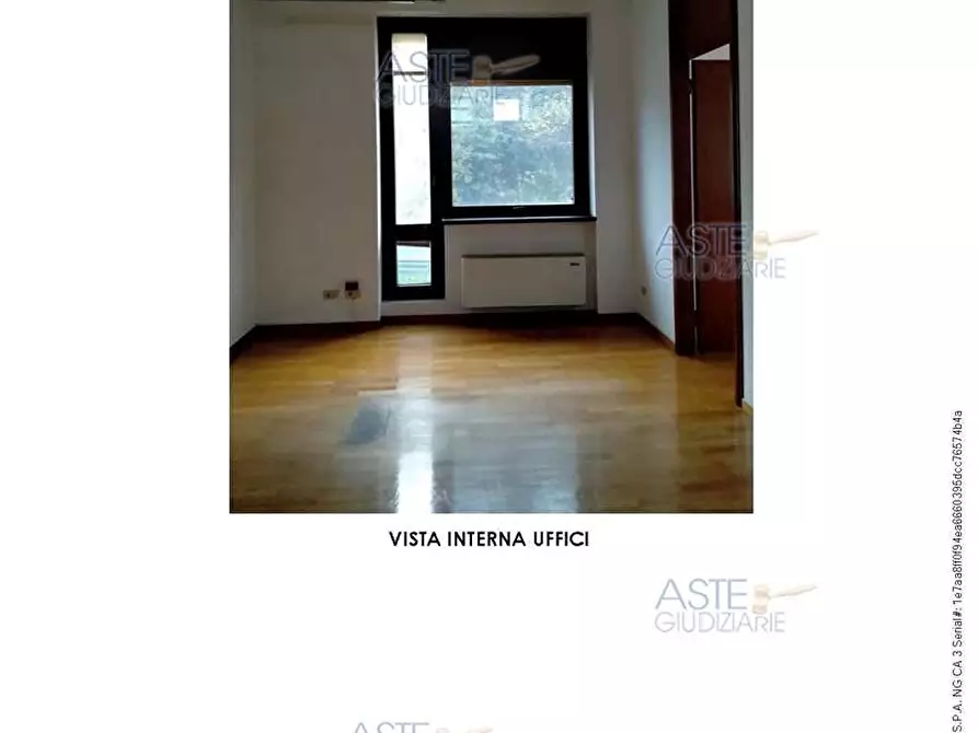 Immagine 6 di Ufficio in vendita  in Via Peschiera 20 a Varese